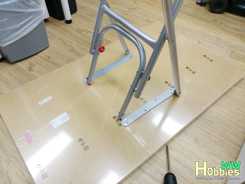IKEA-Folding-Table-DIY-5