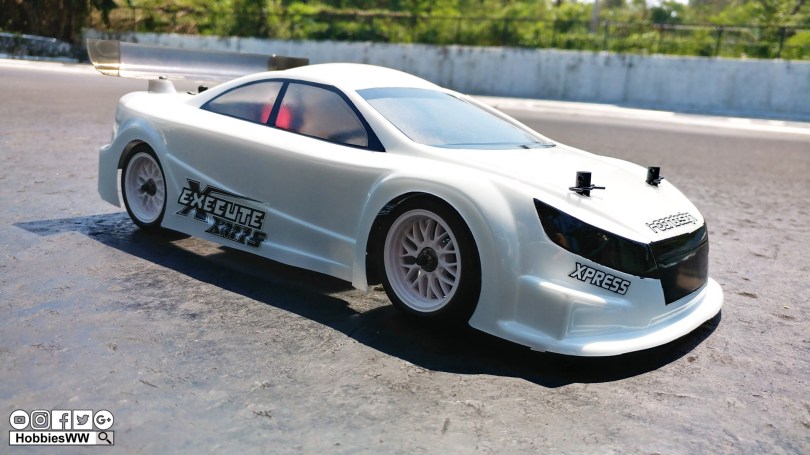 xpress-xm1s-rcon-on9-new-body-117-How-To-Trim-Mount-a-Race-Body-m-chassis