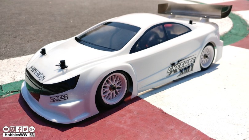 xpress-xm1s-rcon-on9-new-body-113-How-To-Trim-Mount-a-Race-Body-m-chassis